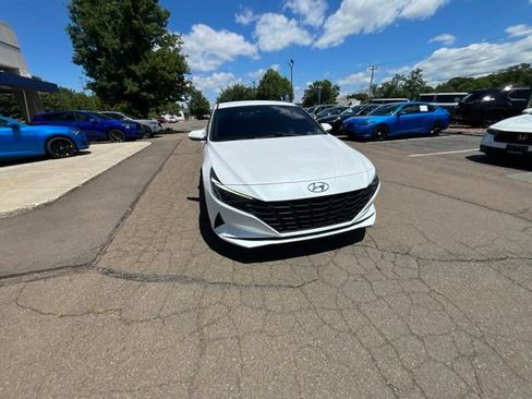 Used 2021 Hyundai Elantra SE FWD image 30