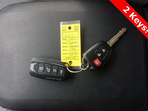 Used 2017 Toyota Tacoma SR5 image 29