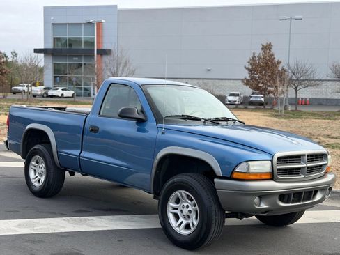 Used 2002 Dodge Dakota 4x4 Regular Cab image 2