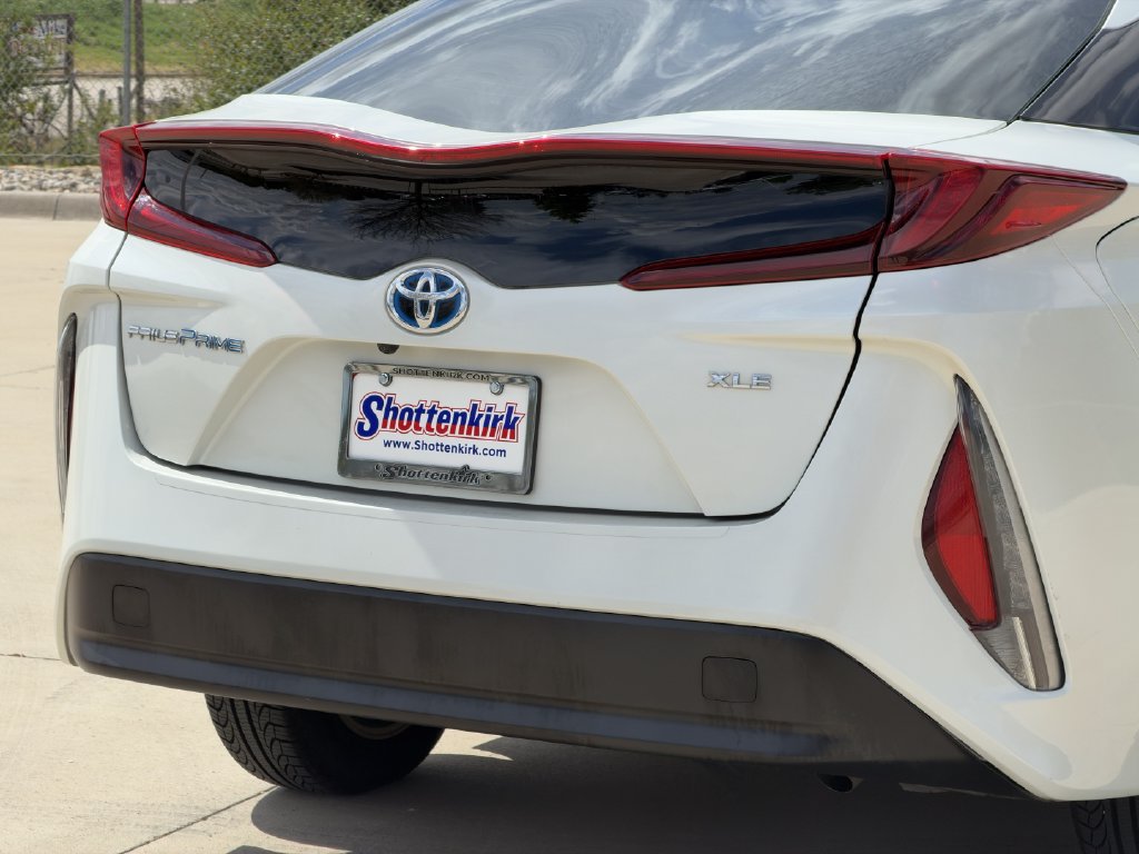Used 2020 Toyota Prius Prime XLE FWD image 7
