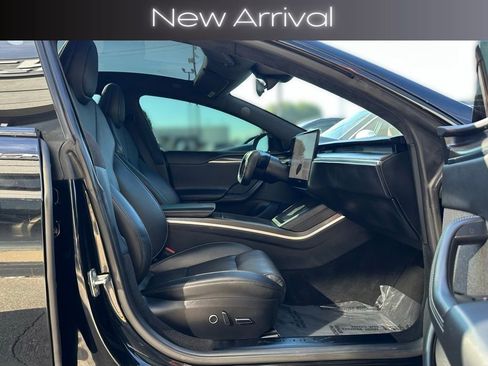 Used 2023 Tesla Model S Plaid image 11