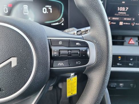 Certified 2025 Kia Sportage LX FWD image 24