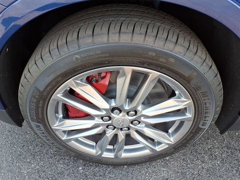 Certified 2025 Cadillac XT5 Sportv AWD/4WD image 12