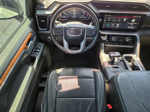 Used 2023 GMC Sierra 1500 Denali w/ Technology Package AWD/4WD image 15