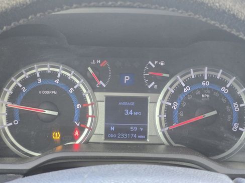 Used 2016 Toyota 4Runner Limited image 18