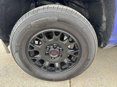 Used 2024 Toyota Tacoma SR5 image 10