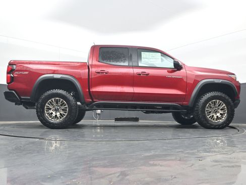 New 2026 Chevrolet Colorado ZR2 w/ Technology Package AWD/4WD image 30