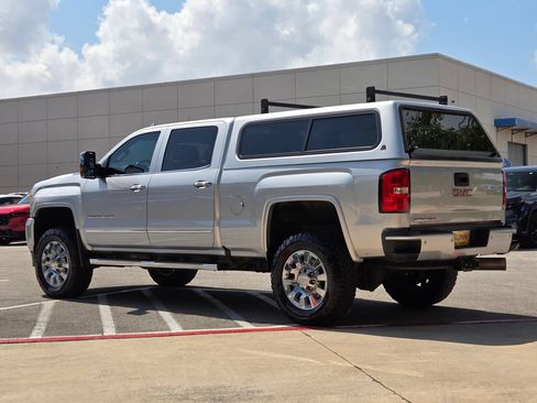 Used 2019 GMC Sierra 2500 Denali w/ Duramax Plus Package AWD/4WD image 5