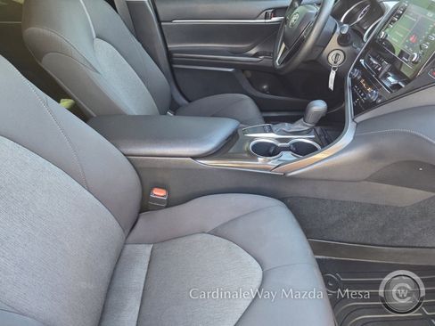 Used 2023 Toyota Camry LE image 31