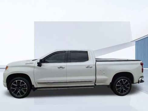Used 2022 Chevrolet Silverado 1500 High Country w/ High Country Premium Package image 8