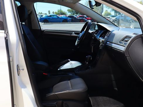 Used 2019 Volkswagen Golf Alltrack S AWD/4WD image 30