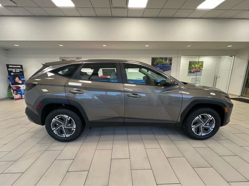 New 2026 Hyundai Tucson Blue SE image 6