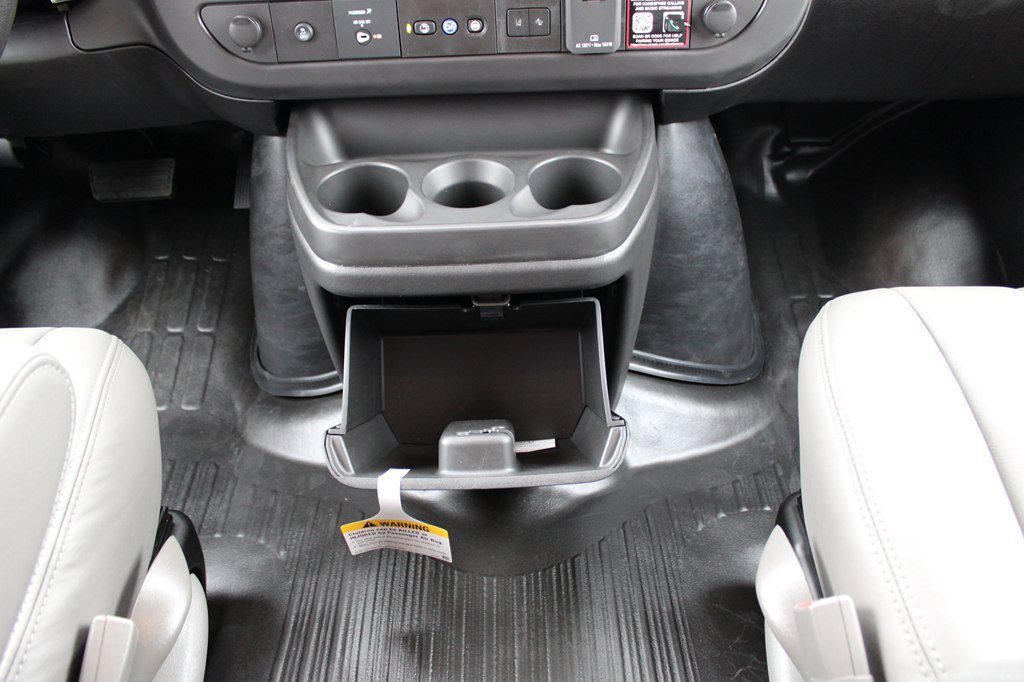 Used 2025 Chevrolet Express 3500 Extended w/ Driver Convenience Package RWD image 35