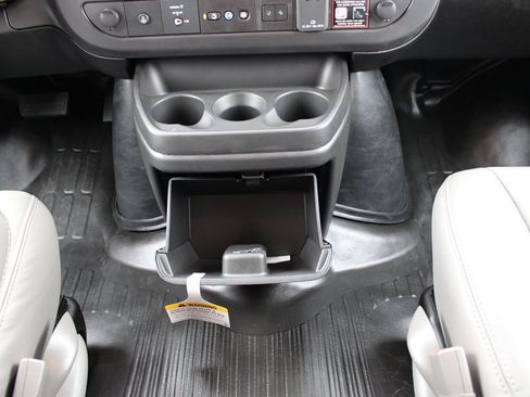 Used 2025 Chevrolet Express 3500 Extended w/ Driver Convenience Package RWD image 35