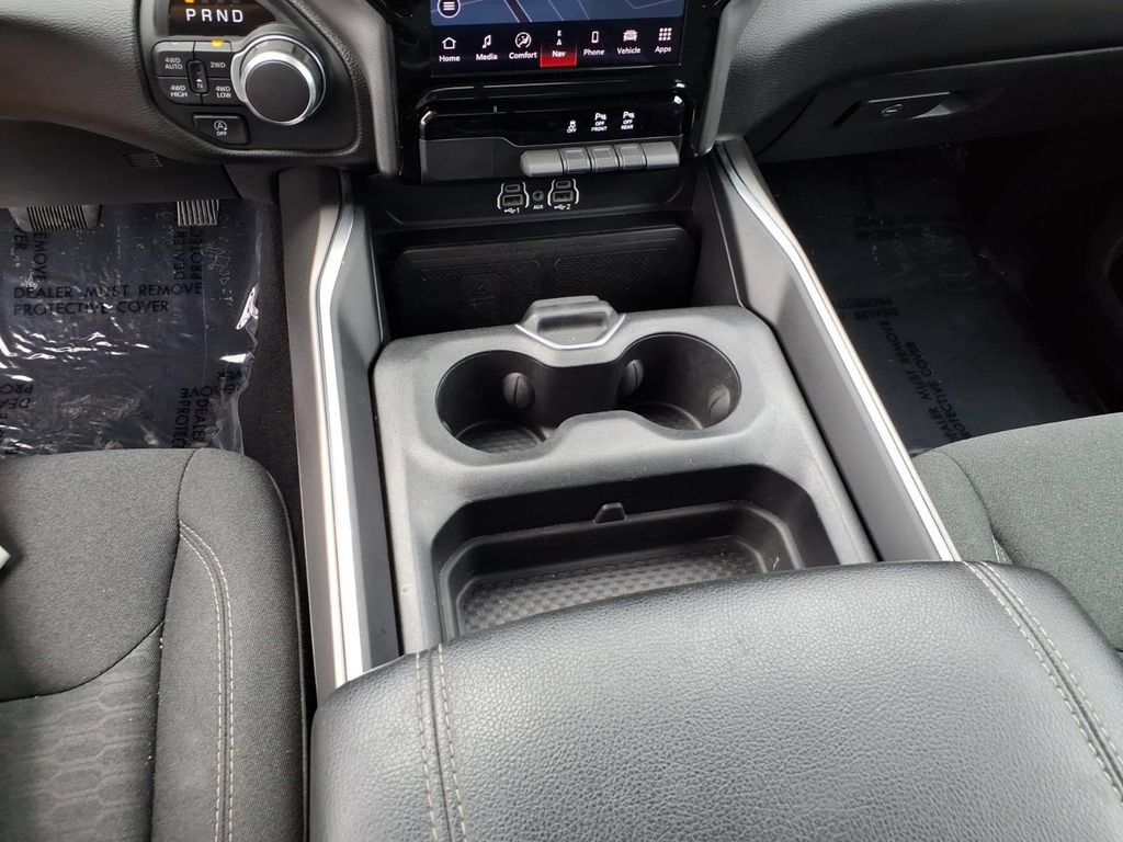 Used 2025 RAM 1500 Big Horn AWD/4WD image 18