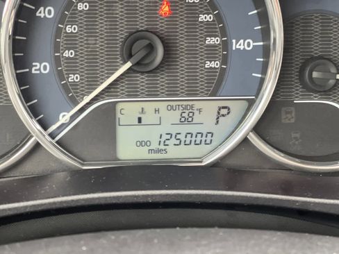 Used 2014 Toyota Corolla LE w/ Protection Package image 24