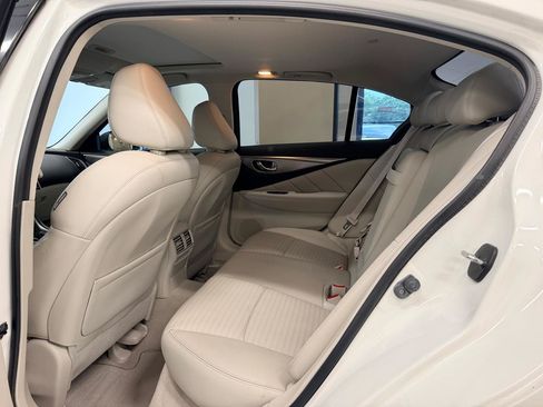 Used 2016 INFINITI Q50 Red Sport 400 RWD image 21