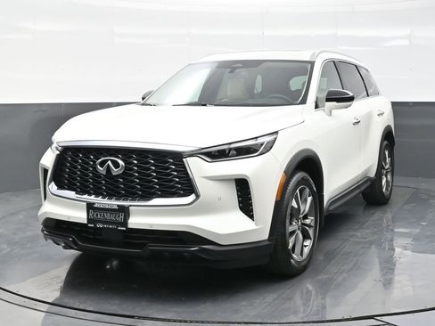 Certified 2025 INFINITI QX60 Luxe w/ Vision Package AWD/4WD image 2