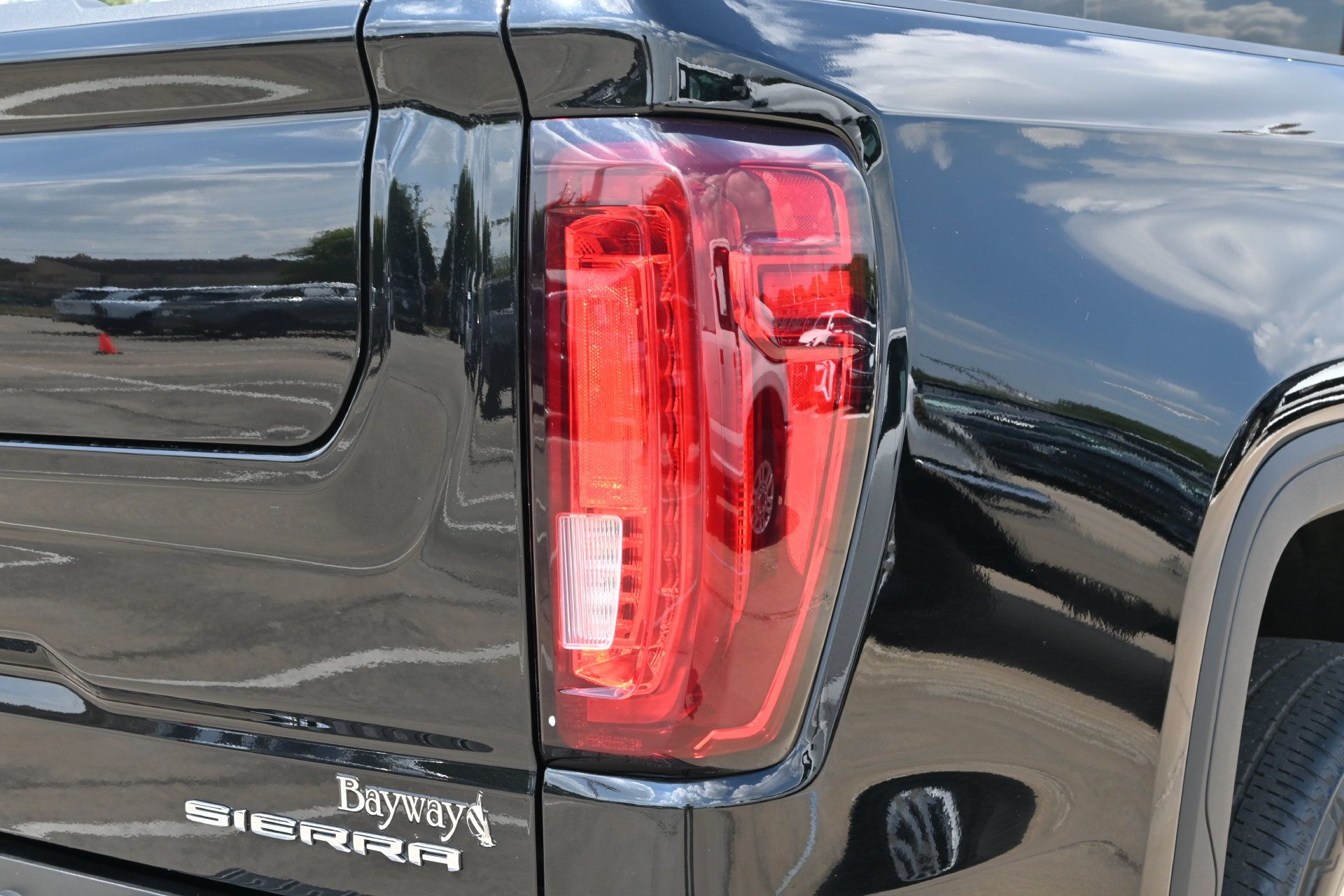 Used 2024 GMC Sierra 1500 Denali Ultimate AWD/4WD image 23