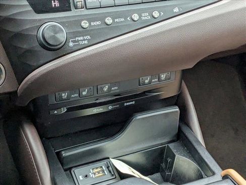 Used 2019 Lexus ES 350 image 14