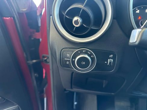 Used 2018 Alfa Romeo Stelvio Ti image 19