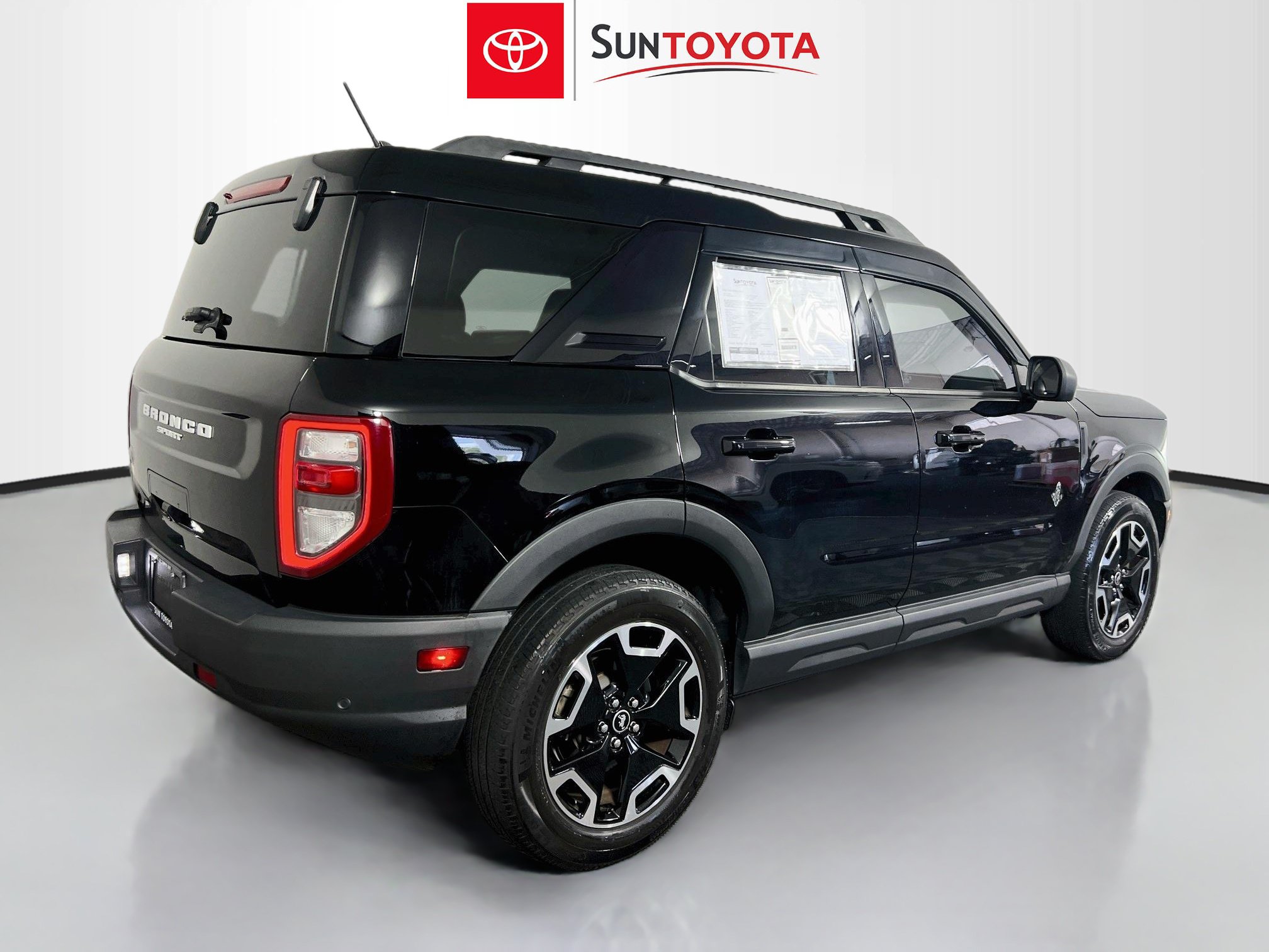 Used 2022 Ford Bronco Sport Outer Banks w/ Tech Package AWD/4WD image 4