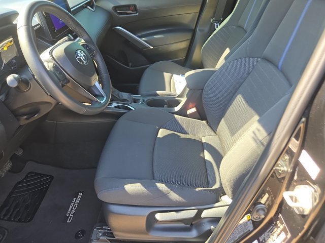 Used 2023 Toyota Corolla Cross AWD Hybrid image 15