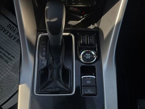 Used 2025 Mitsubishi Eclipse Cross AWD image 14