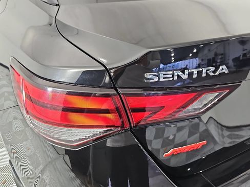 Certified 2021 Nissan Sentra SV FWD image 29