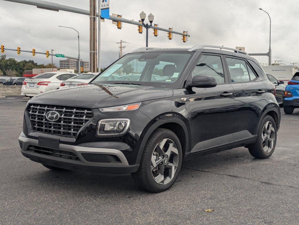 Used 2026 Hyundai Venue SEL FWD image 10