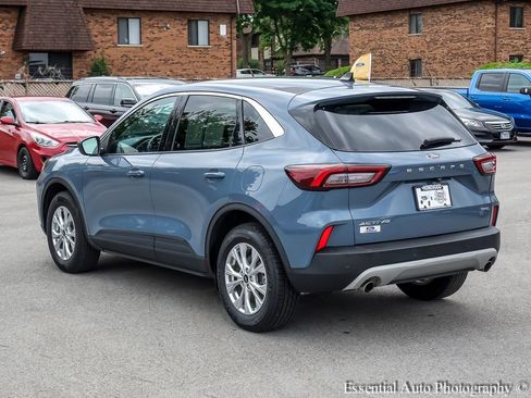 Used 2023 Ford Escape Active w/ Tech Pack #1 AWD/4WD image 5