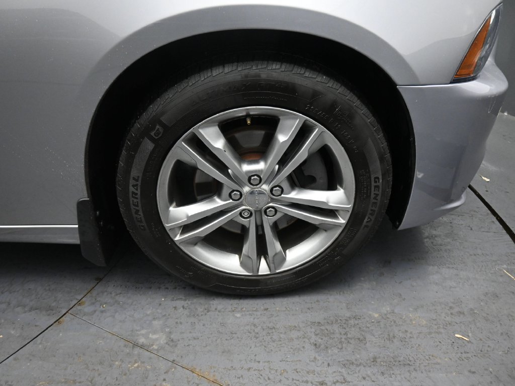 Used 2013 Dodge Charger SXT AWD/4WD image 17