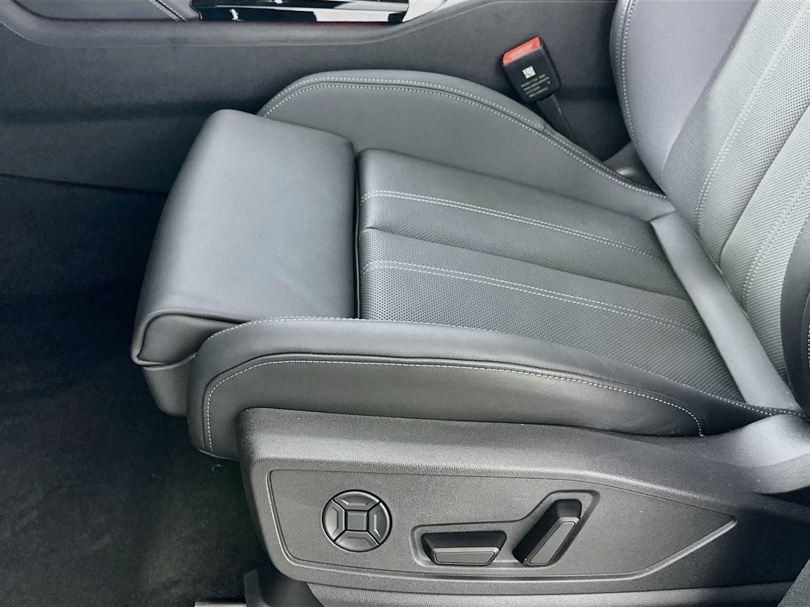 Certified 2025 Audi Q5 Premium Plus AWD/4WD image 17