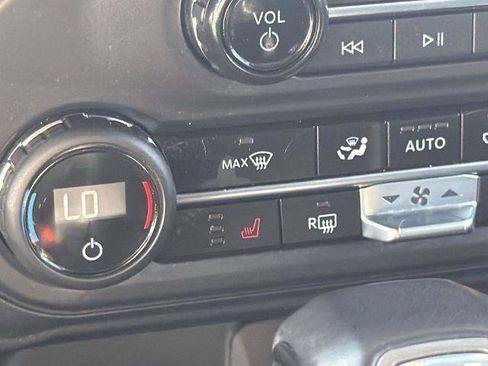 Certified 2024 Ford Bronco Heritage Edition image 16