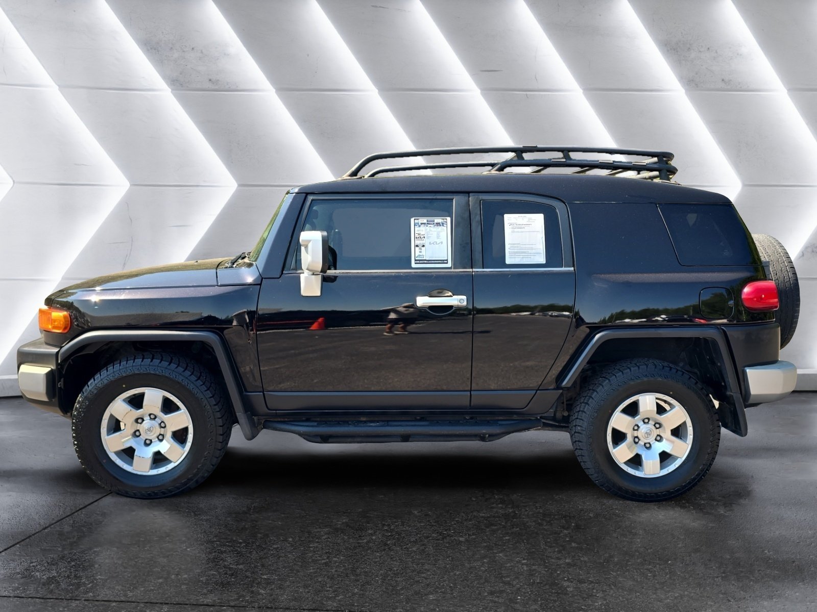 Used 2007 Toyota FJ Cruiser 4WD w/ Upgrade Pkg 2 image 2