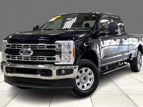 Certified 2023 Ford F250 XLT image 2