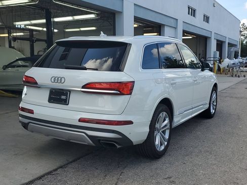 Certified 2025 Audi Q7 3.0T Premium Plus AWD/4WD image 5