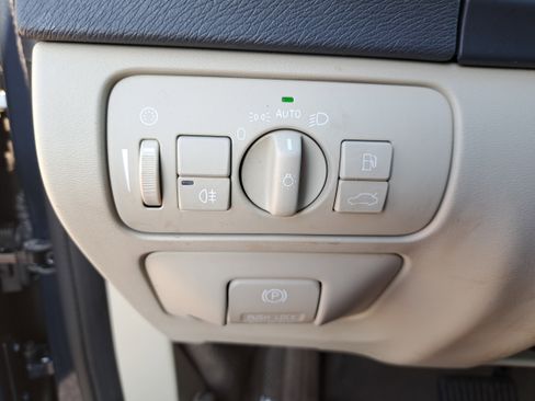 Used 2013 Volvo S60 T5 image 24