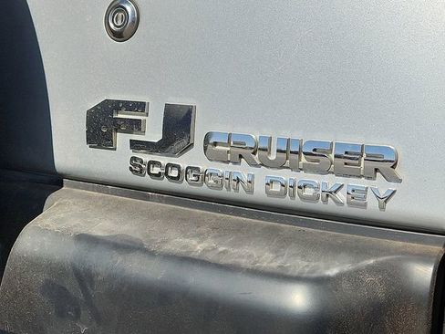 Used 2007 Toyota FJ Cruiser 2WD image 8