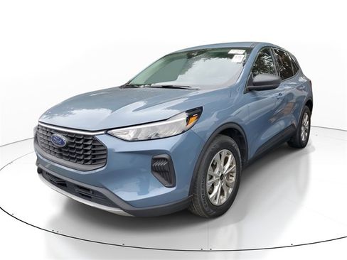 Used 2023 Ford Escape Active image 3