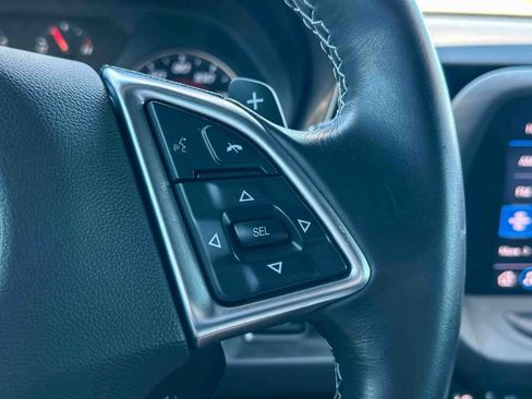 Used 2022 Chevrolet Camaro LT w/ Technology Package RWD image 22