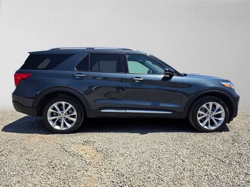 Used 2023 Ford Explorer Platinum w/ Premium Technology Package AWD/4WD image 2