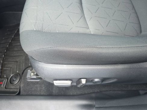 Certified 2021 Toyota RAV4 XLE w/ Convenience Package FWD image 16