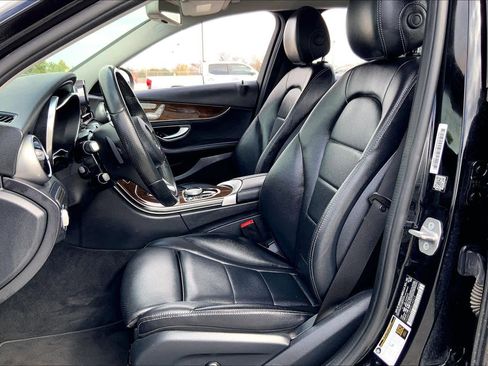 Used 2017 Mercedes-Benz C 300 Sedan image 8