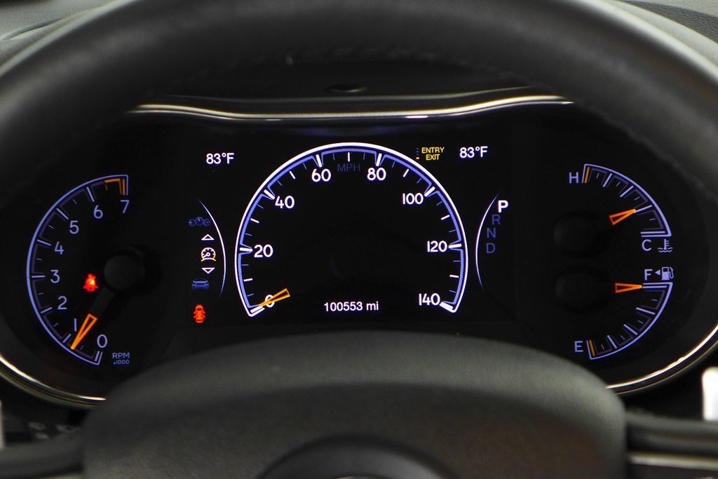 Used 2018 Jeep Grand Cherokee Limited AWD/4WD image 28