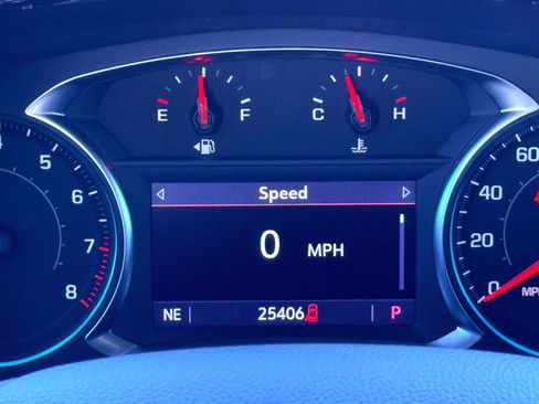 Used 2023 Chevrolet Traverse LT image 25