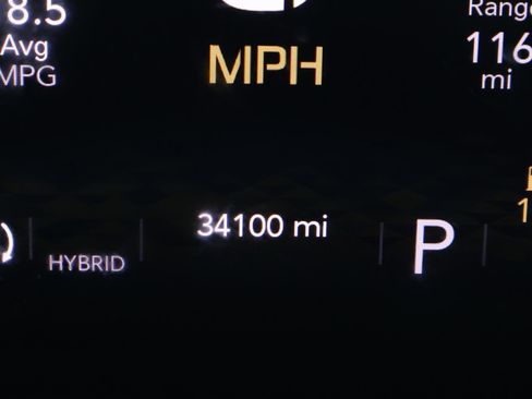 Used 2022 Jeep Wrangler Unlimited Sahara w/ Cold Weather Group image 32