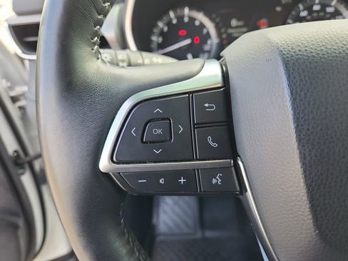 Used 2021 Toyota Highlander Platinum FWD image 25