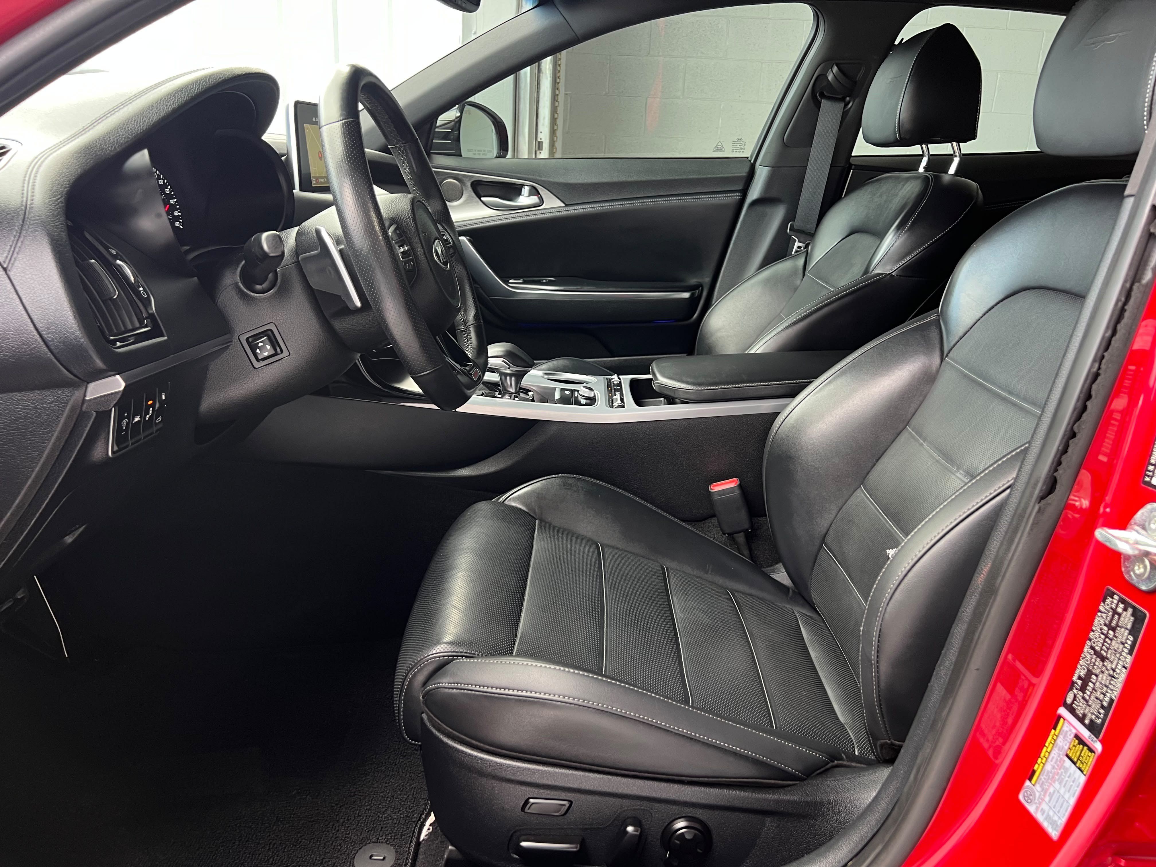Used 2021 Kia Stinger GT2 RWD image 10