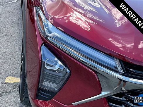 Used 2025 Chevrolet Trax RS w/ Driver Confidence Package FWD image 31